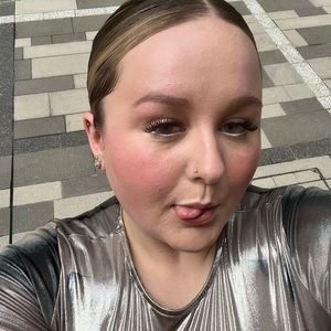 Meet your Posher, Paige